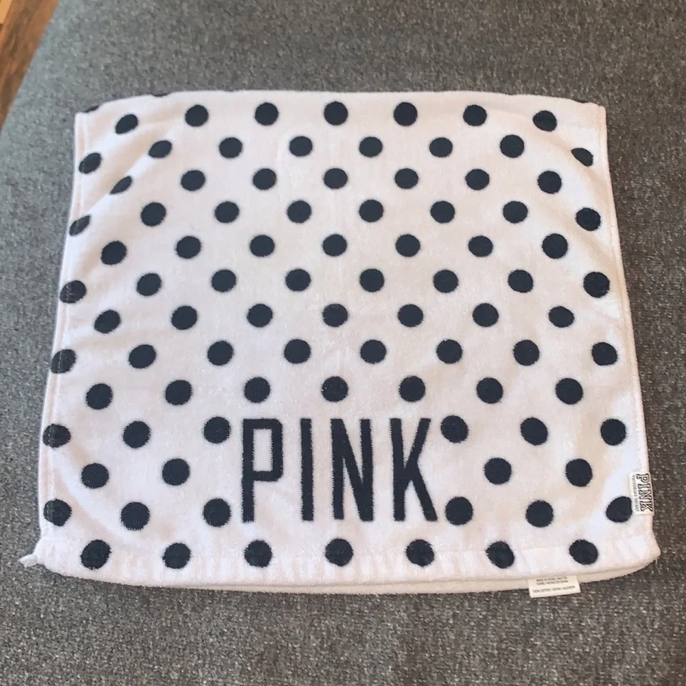 Victoria’s Secret PINK 3pc. Polka Dot Towel Bundle - Picture 9 of 12